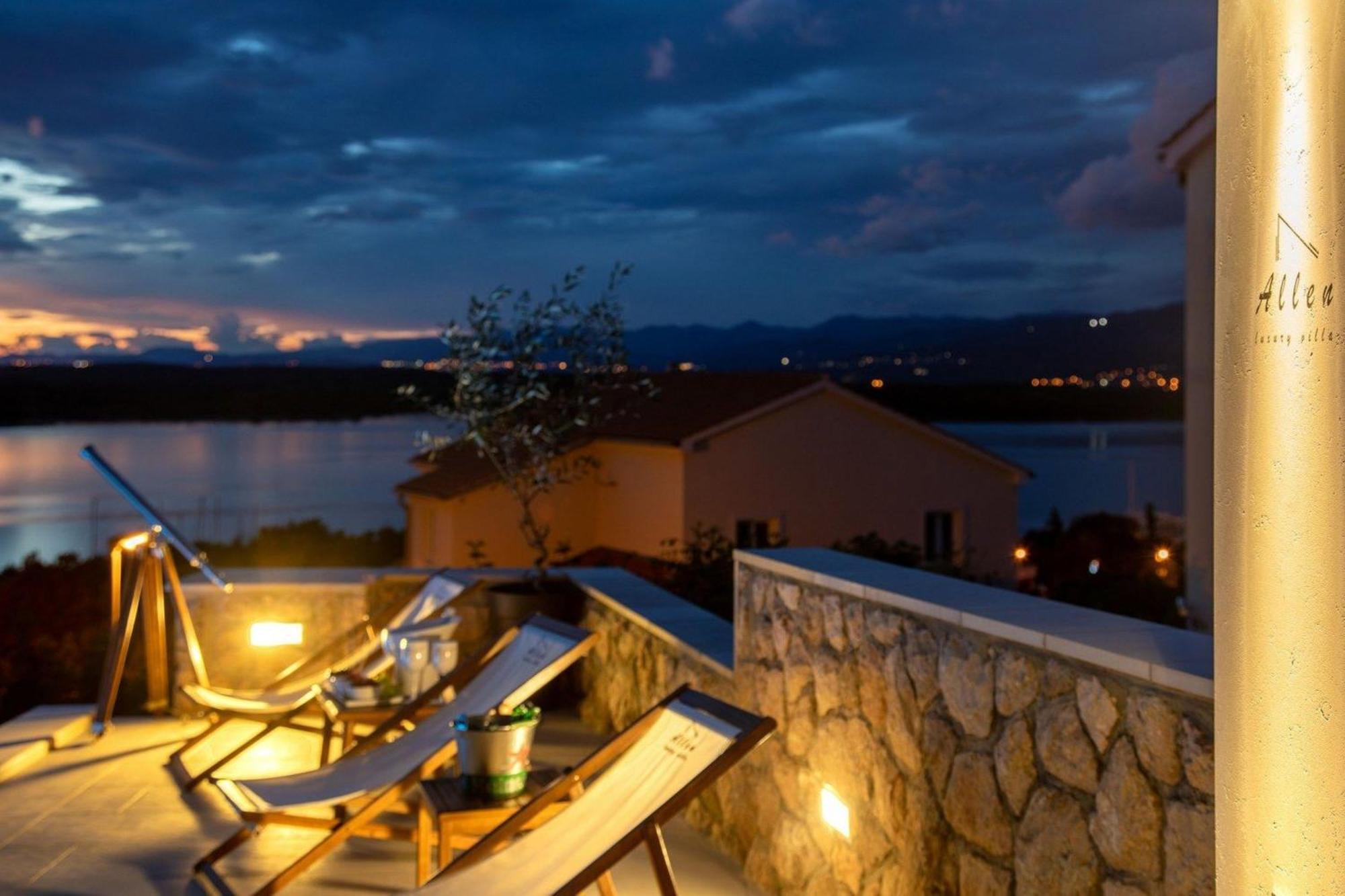 Luxury Villa Allen With Pool Klimno Rom bilde